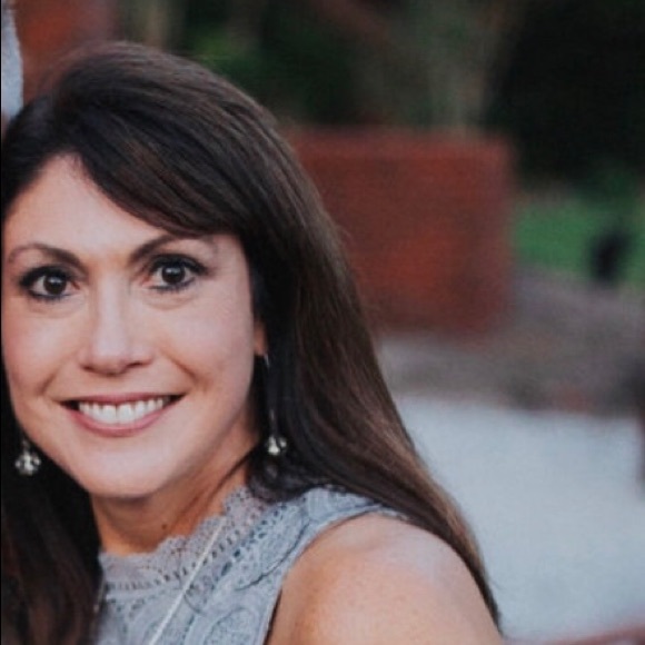 Profile Picture of Melissa Diersing (@melbly) on Poshmark