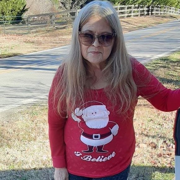 Profile Picture of Connie Denoon (@conniedenoon) on Poshmark