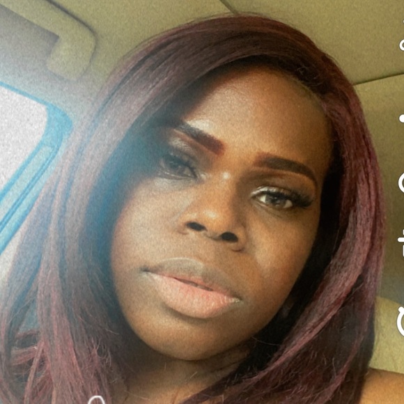 Profile Picture of Kimone Mclean (@kimesha34) on Poshmark