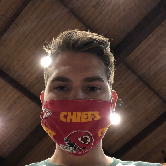 Profile Picture of Peyton Buehrer (@pbueh13) on Poshmark