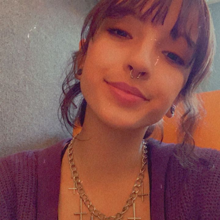 Profile Picture of Julia Bouren (@julie.bouren) on Tiktok