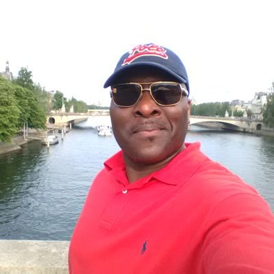 Profile Picture of Larry Farrell (@LFThelieutenant) on Twitter