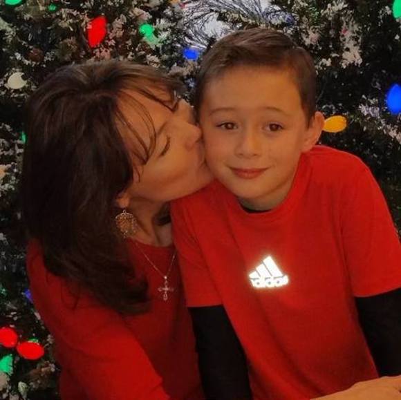 Profile Picture of Debbie Alexander (@alexanderdeb) on Poshmark