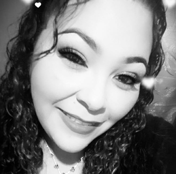 Profile Picture of Synthia Rojas (@synthia802) on Poshmark