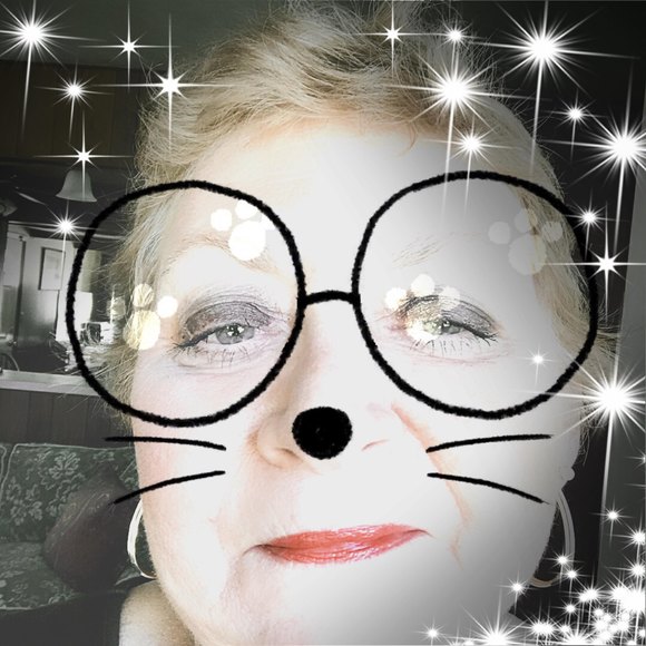 Profile Picture of Roberta Scobbie (@robertascobbie) on Poshmark