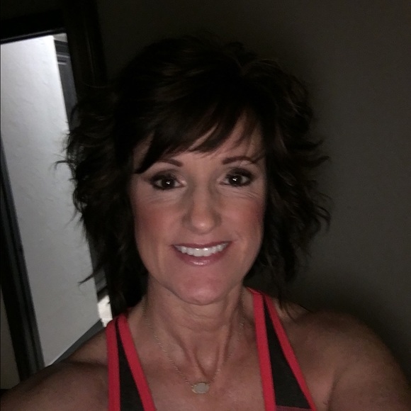 Profile Picture of Kelli Schmidt (@kds11466) on Poshmark