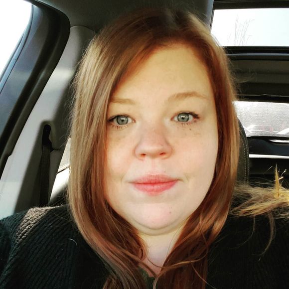 Profile Picture of Robin Jurgensen (@thompsrl) on Poshmark