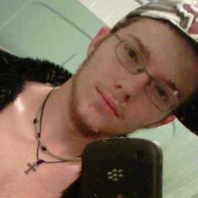 Profile Picture of Matt Crider (@X_XcritterX_X) on Twitter