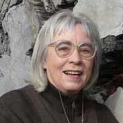 Profile Picture of Stephanie Keller (@StephanieKBooks) on Twitter