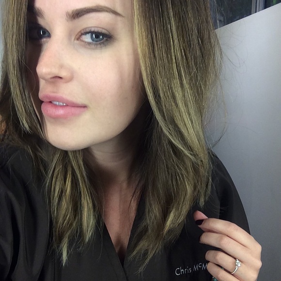 Profile Picture of Ali Craigo (@acraigo55) on Poshmark