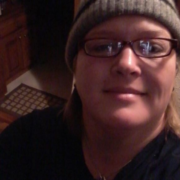 Jenifer Hesting - Poshmark Profile Picture of Jenifer Hesting (@jeniferhesting) on Poshmark