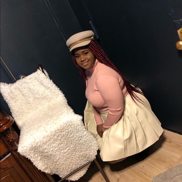 Profile Picture of Marthalyn Gborzeo (@marthalyng) on Poshmark