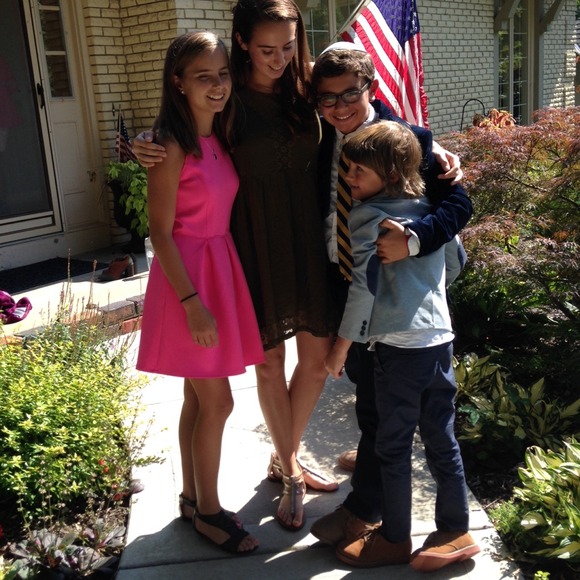 Profile Picture of Sylvia Shapiro (@sylviashapiro) on Poshmark