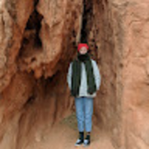 Profile Picture of Dana Hauprich (@danahauprich) on Poshmark