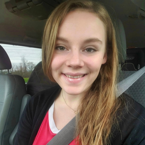 Profile Picture of Corey Dufrene (@annmariedufrene) on Poshmark