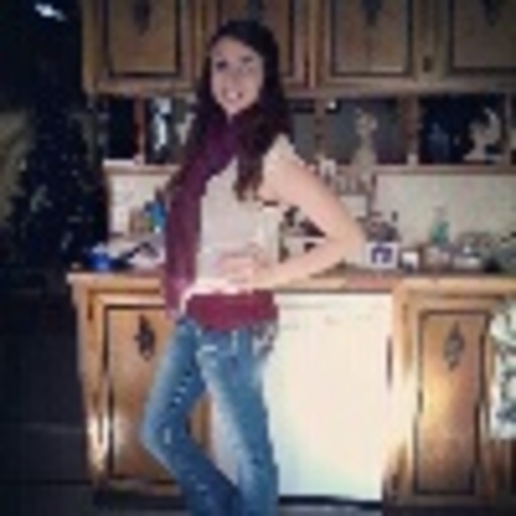 Profile Picture of Katelyn Westerberg (@kateswest314) on Poshmark