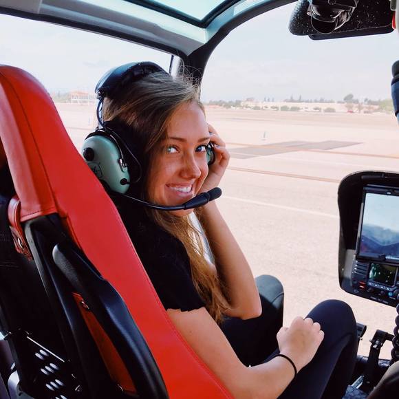 Profile Picture of Kelly Moore (@kellymooore) on Poshmark