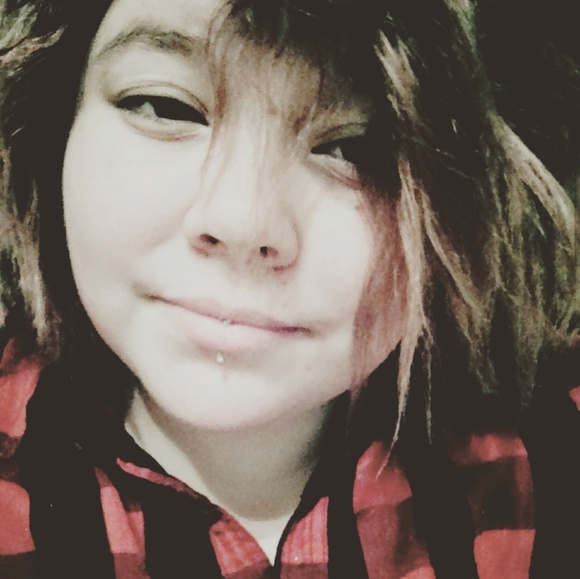 Profile Picture of Christina Salamone (@christinasalamo) on Poshmark