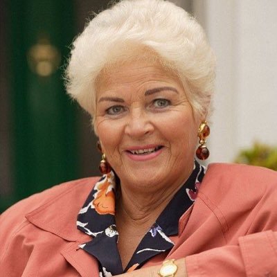 Profile Picture of I Love Pam St Clement (@pamstmelons) on Twitter