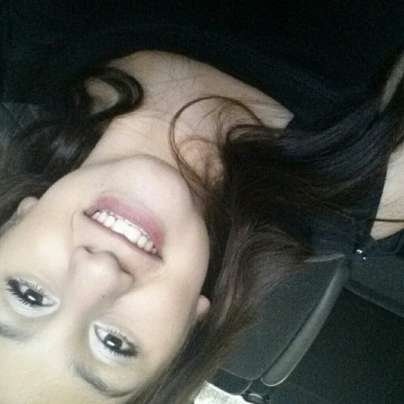 Profile Picture of Abby Quintero (@abby_1995) on Poshmark