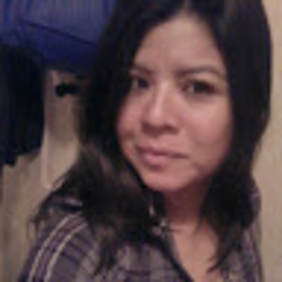 Profile Picture of Luz Palacios (@flaquita156840) on Poshmark