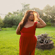 Profile Picture of Skylar Bree Gonzales (@somethingfrommyshelf) on Youtube