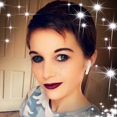 Profile Picture of Danielle Blakey (@DisNerdMama47) on Twitter