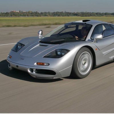 Profile Picture of Falcon Bird (@Justin_Urbi) on Twitter