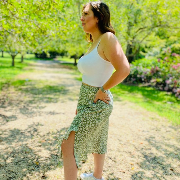 Profile Picture of Samantha Scherer (@samsclosetttt) on Poshmark