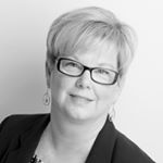 Profile Picture of Maureen McCall (@homesbymaureen) on Instagram