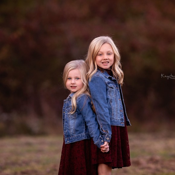 Profile Picture of Alecia Hoffman (@amhoffman8) on Poshmark