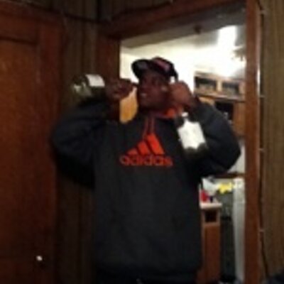 Profile Picture of Eddie (@Eddie_stacks) on Twitter