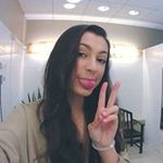 Profile Picture of Julia Logsdon (@deleted.friendship) on Instagram