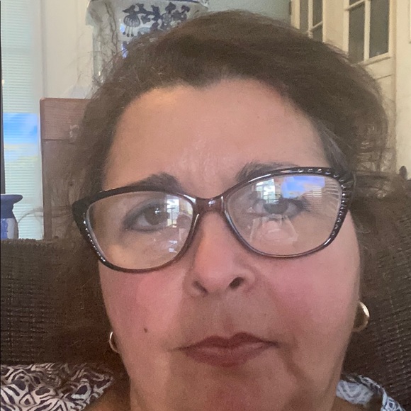 Profile Picture of Penelope Perez (@penelopepere455) on Poshmark