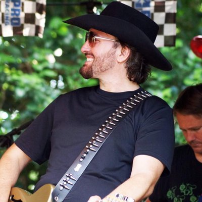 Profile Picture of Tom Ben Lindley (@Vivatomben) on Twitter