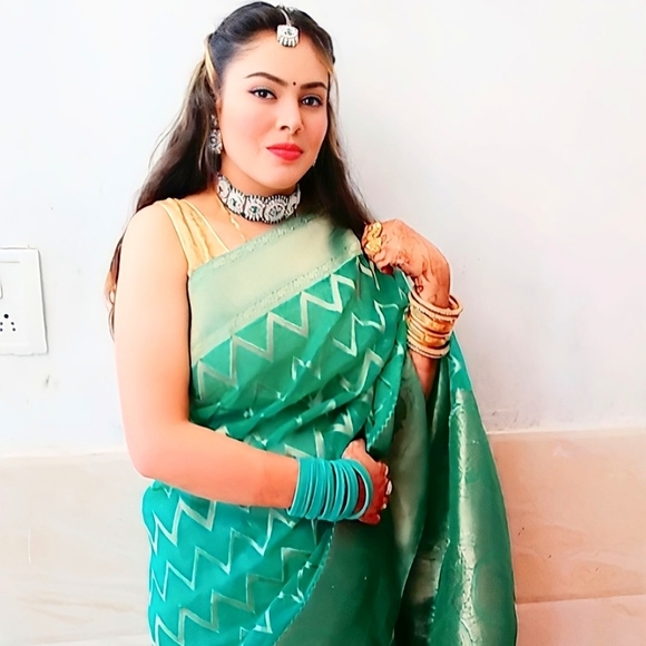 Priyanka Tyagi - Poshmark Profile Picture of Priyanka Tyagi (@priyankatyagi23) on Poshmark