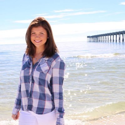 Profile Picture of Lauren Wolfe (@laurenwolfetv) on Twitter