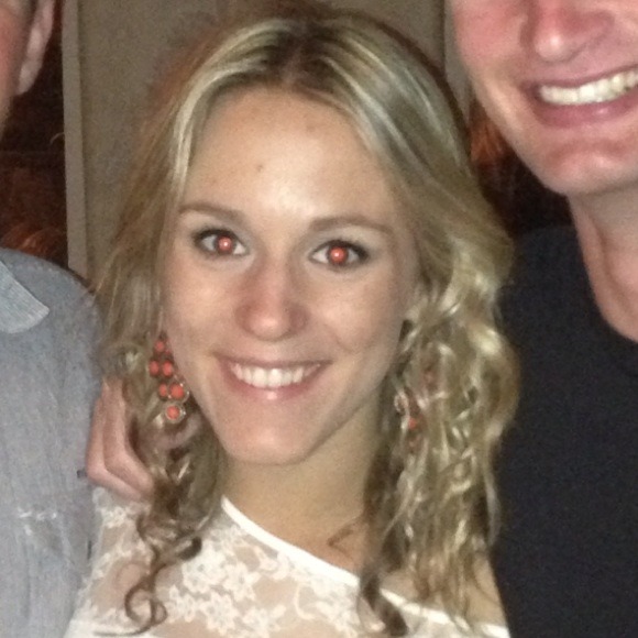Profile Picture of Courtney Hince (@courtneyhince) on Poshmark