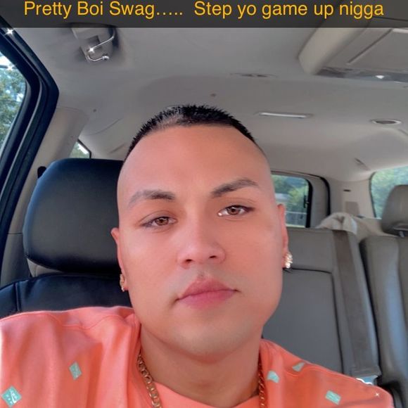 Profile Picture of Lorenzo Gutierrez (@lorenzogutie921) on Poshmark