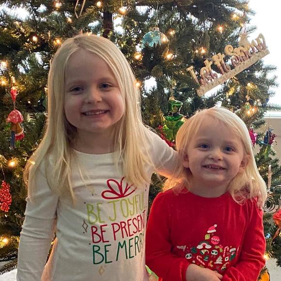 Profile Picture of Kristine Hennings jones (@krissymh) on Poshmark