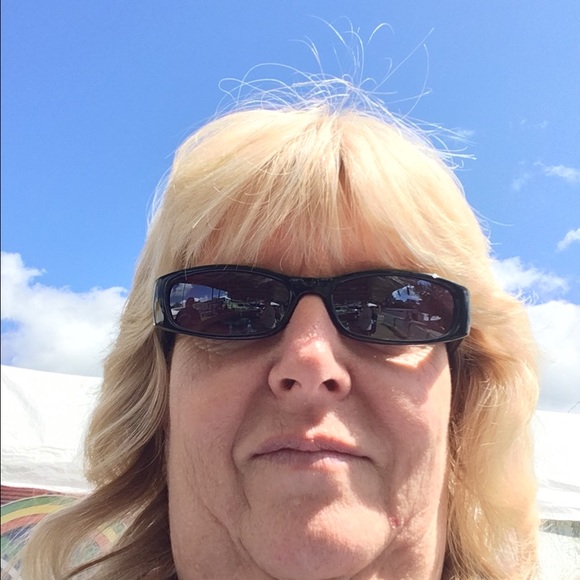 Profile Picture of Mary Mattis (@matfam5) on Poshmark