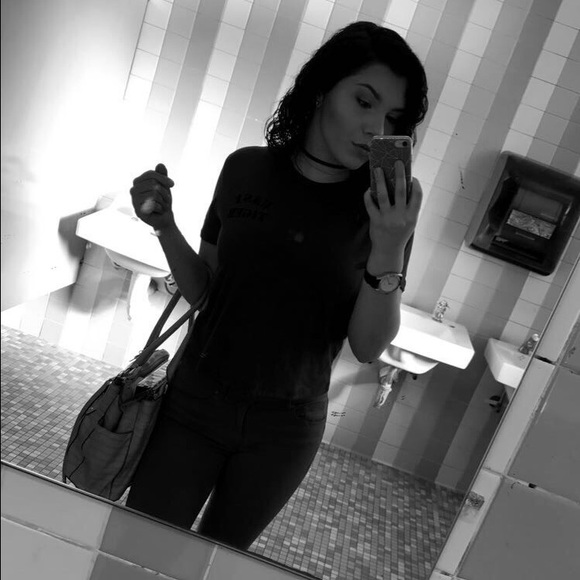 Profile Picture of Gabriela Klipo (@gabi_8991) on Poshmark