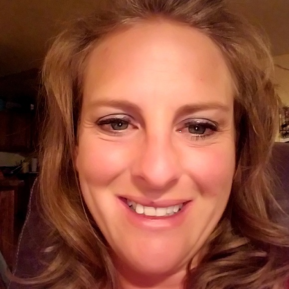 Samantha Mankins - Poshmark Profile Picture of Samantha Mankins (@imdjman1) on Poshmark