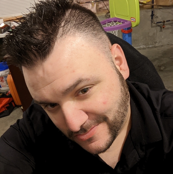 Profile Picture of Tom Lubeski (@krissylee81185) on Poshmark