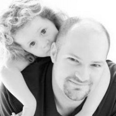 Profile Picture of Eric Juneau (@theWallflower00) on Twitter