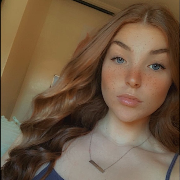 Profile Picture of Maggie Tryder (@maggietryder) on Poshmark