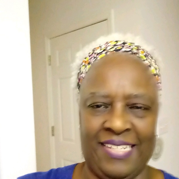 Profile Picture of Sherry Bennett (@poshery) on Poshmark