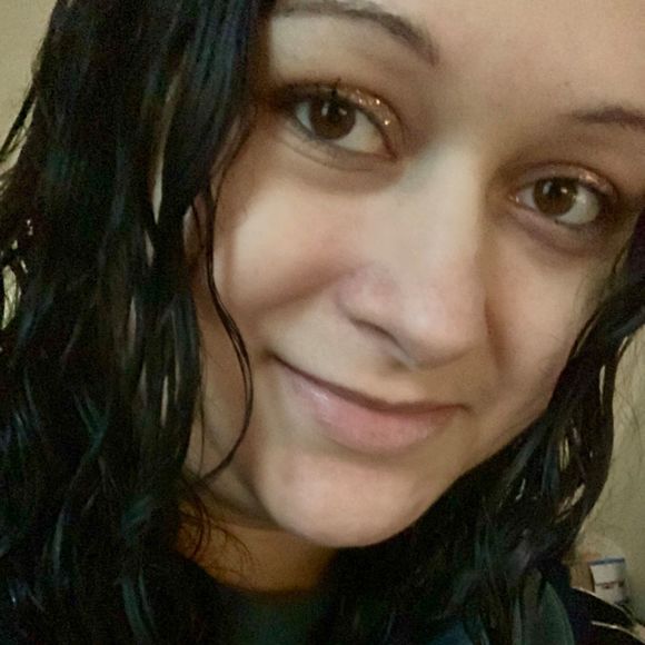 Profile Picture of Averie Berrard (@averieberr) on Poshmark