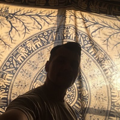 Profile Picture of Carlos Bert. (@LocaTrolaMala) on Twitter