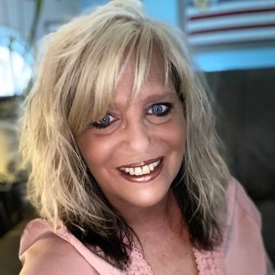 Profile Picture of Debbie Dean (@Justplaindebb) on Twitter